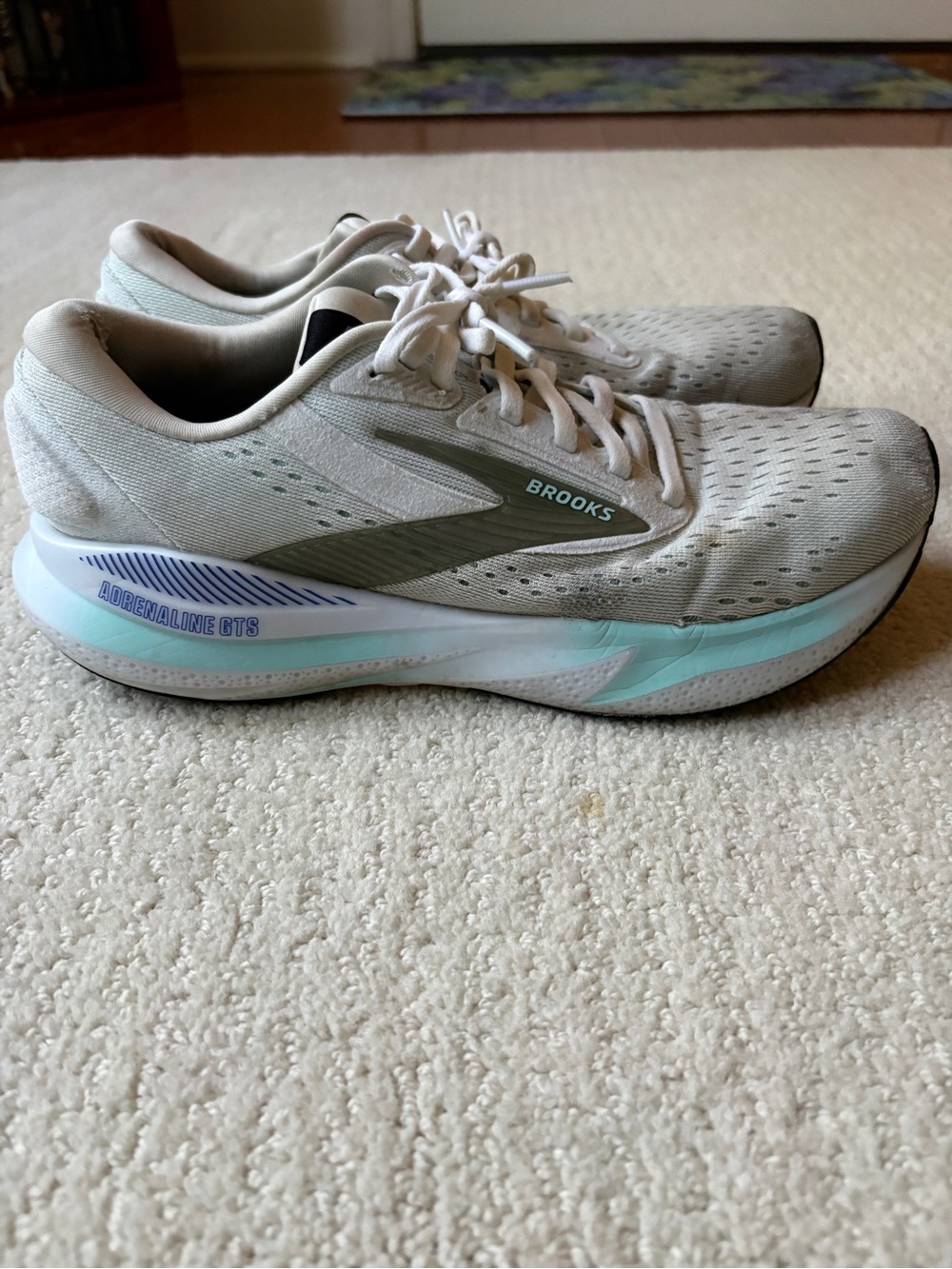 Brooks Women’s Adrenaline GTS Running Shoes - Light Gray/Teal Size 8
